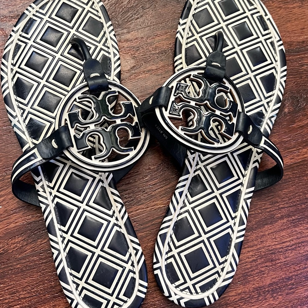 Tory Burch White and Blue Sandals with Geometric Pattern and Silver Ornaments